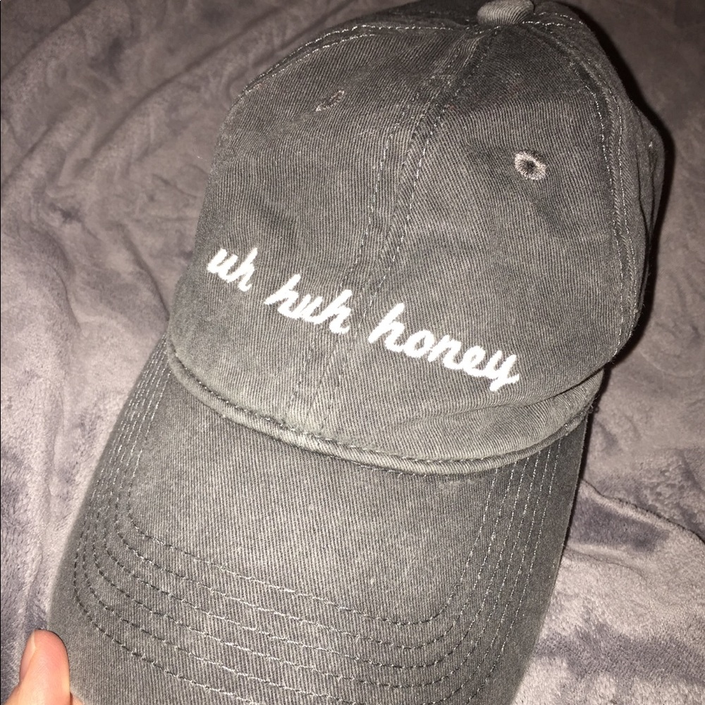 Brandy Melville Hat